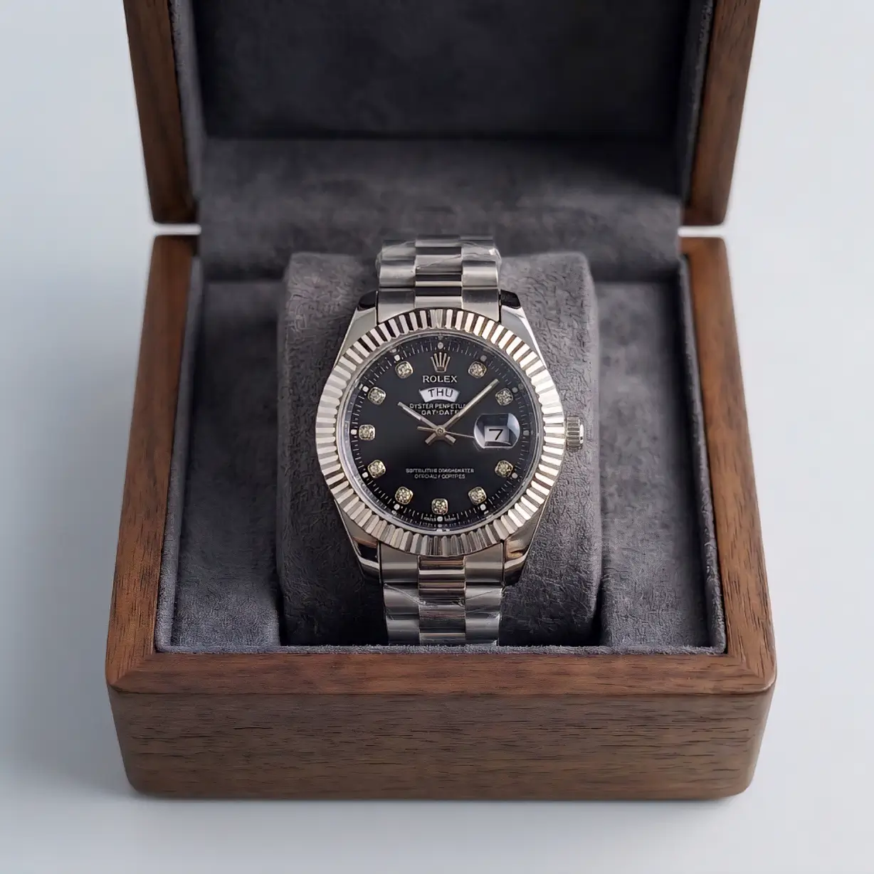 premium men's classic watch with day & date window formal & casual wear premium men's classic watch with day & date window formal & casual wear